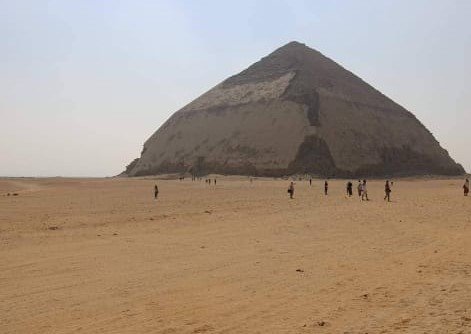 Saqqara, Dahshur and the Pyramids of Giza from Cairo